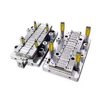 Stempelmatrijs met hoge precisie